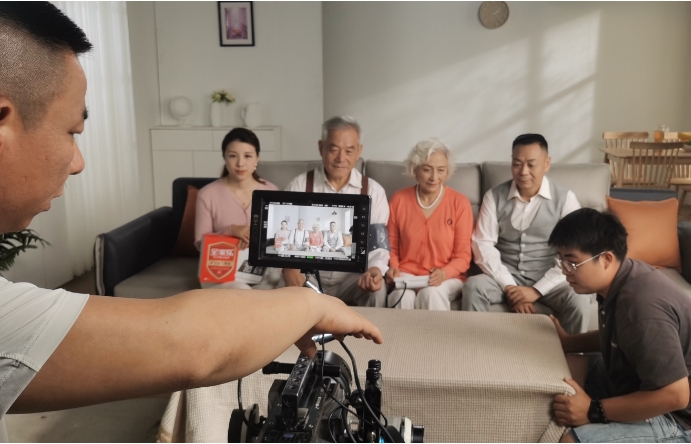 企业宣传片拍摄使用广角镜头需要注意什么？