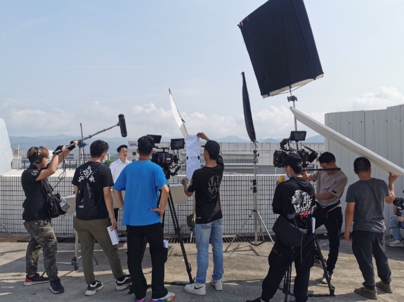 30秒宣传片制作费用详解：制作时长如何影响成本？